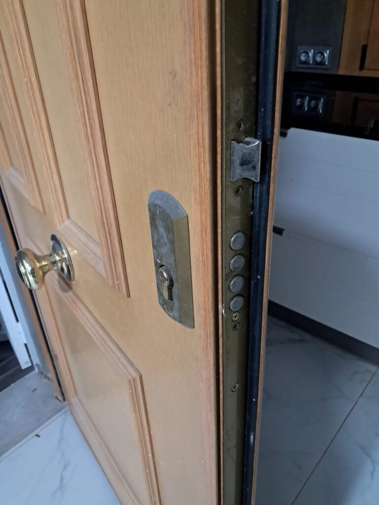 Cambiar el bombin de la puerta en Fuenlabrada